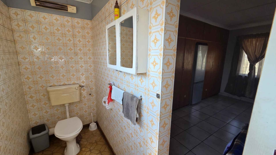 10 Bedroom Property for Sale in Brandwag Free State